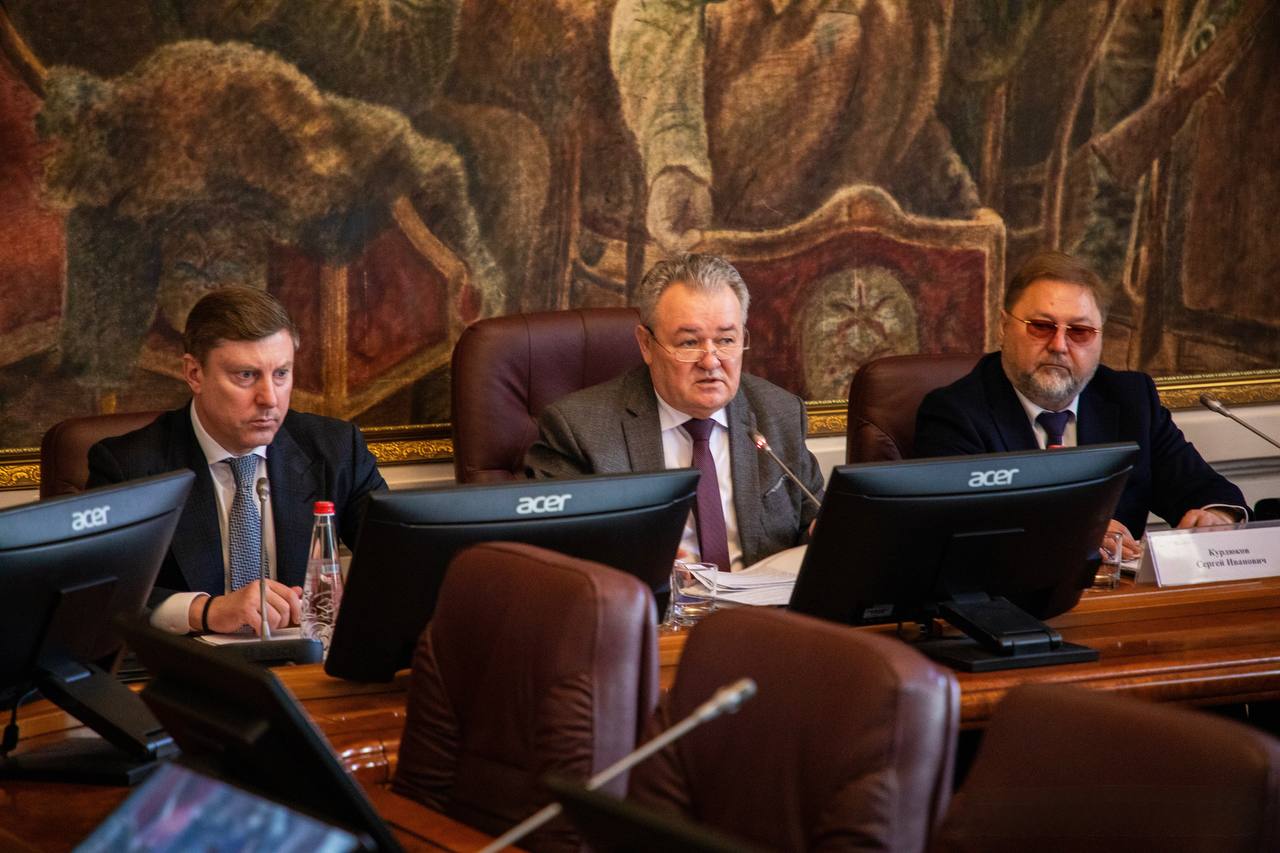 В МГЮА имени О.Е. Кутафина прошло заседание Общественного совета при Росимуществе