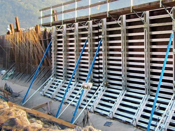 Росимущество передало в собственность Саратовской области гидротехническое сооружение в зоне реконструкции берегоукрепления Волгоградского водохранилища