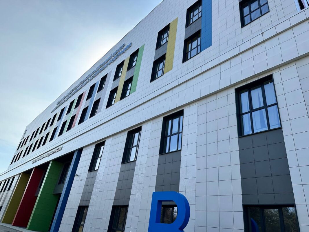 «Кораблик «Мойнаки» получил имущество для развития реабилитационного центра в Республике Крым