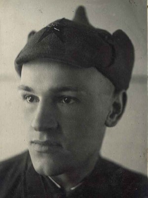Денисов Михаил Васильевич 1921-1943